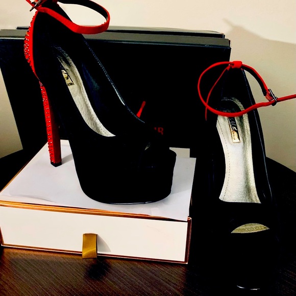 Beautiful Wild pair stilettos 👠 pump size 6 - Picture 11 of 16